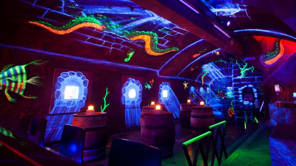 intro bar uv spray blacklight fluo