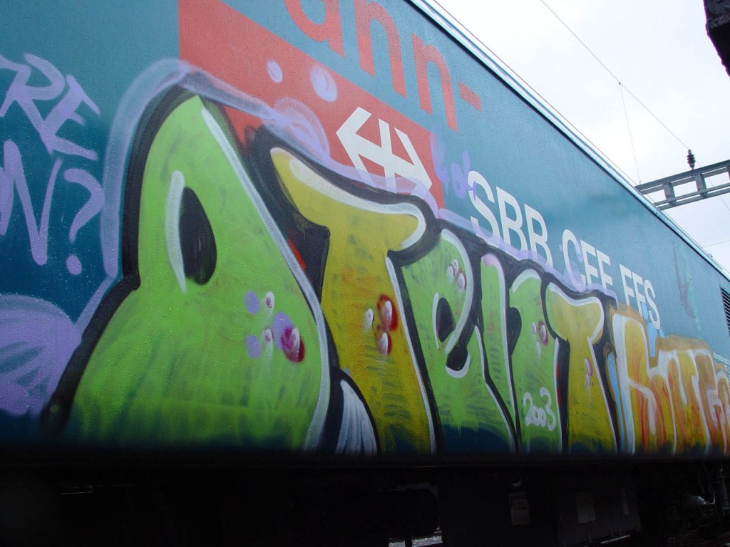 Graffiti-Train-CFF-DTent-Baro
