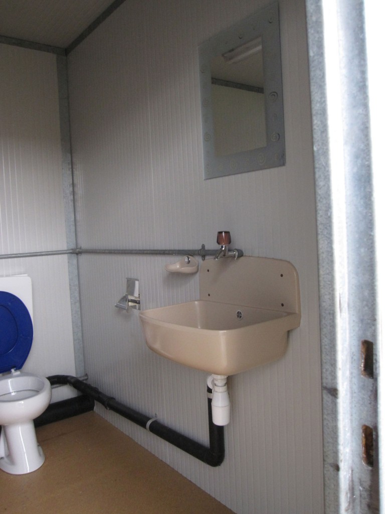 avant-decoration-toilettes-lavabo