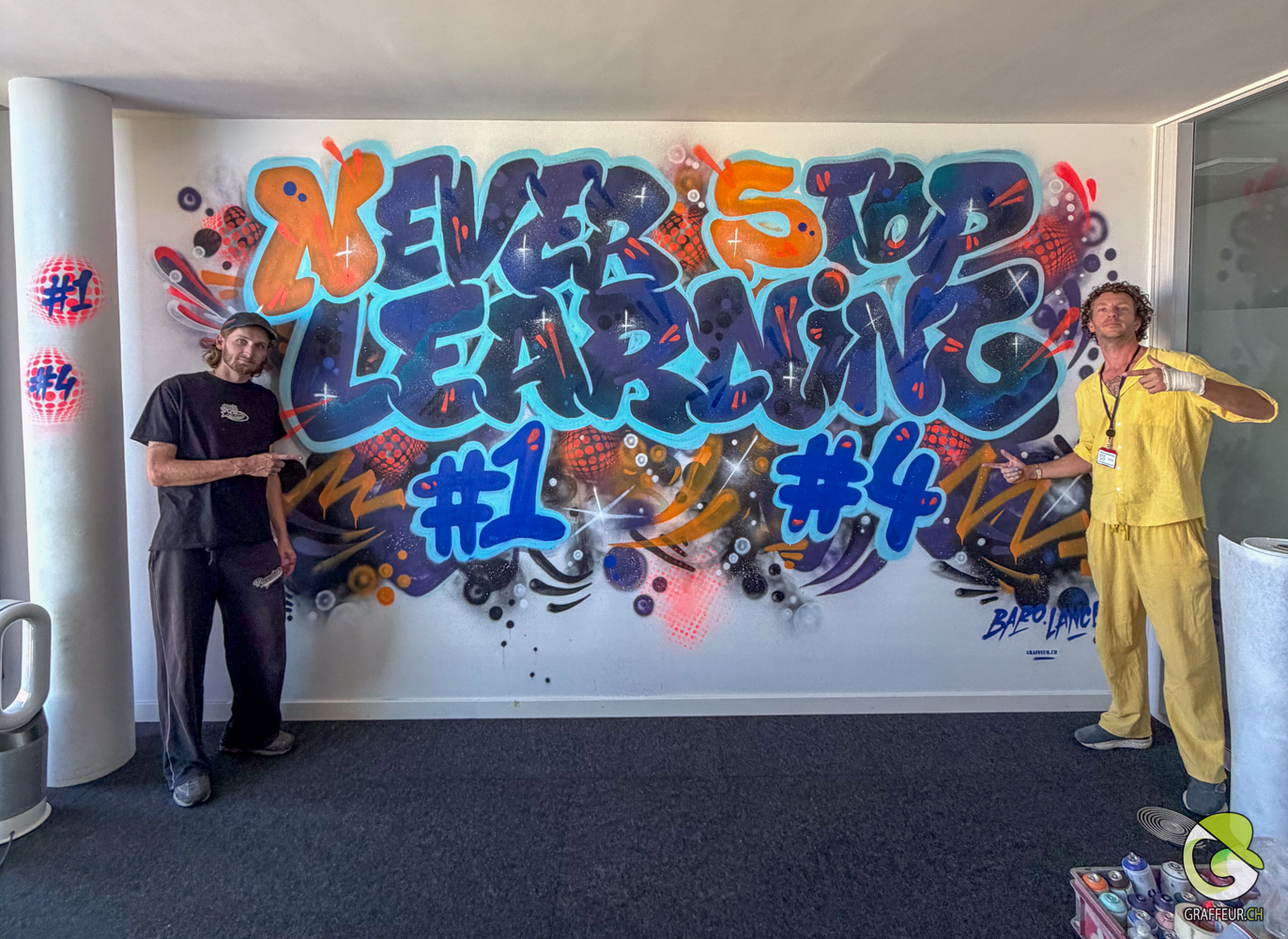 Fresque graffiti Never Stop Learning dans la salle de formation de la CCVD, AVS à Vevey