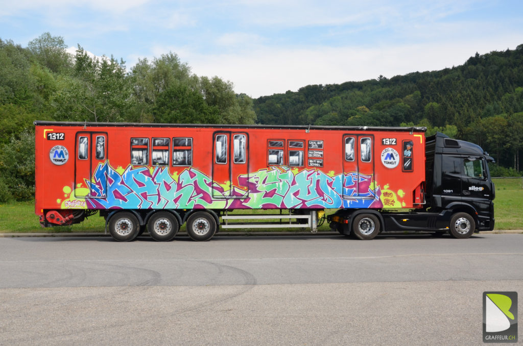 Camion-semi-MetroNewYork-Redbird-Graffiti-Shoe2-Baro-5
