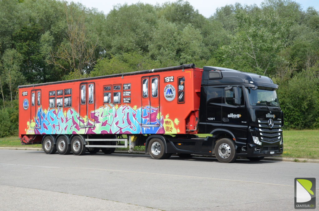 Camion-semi-MetroNewYork-Redbird-Graffiti-Shoe2-Baro-6