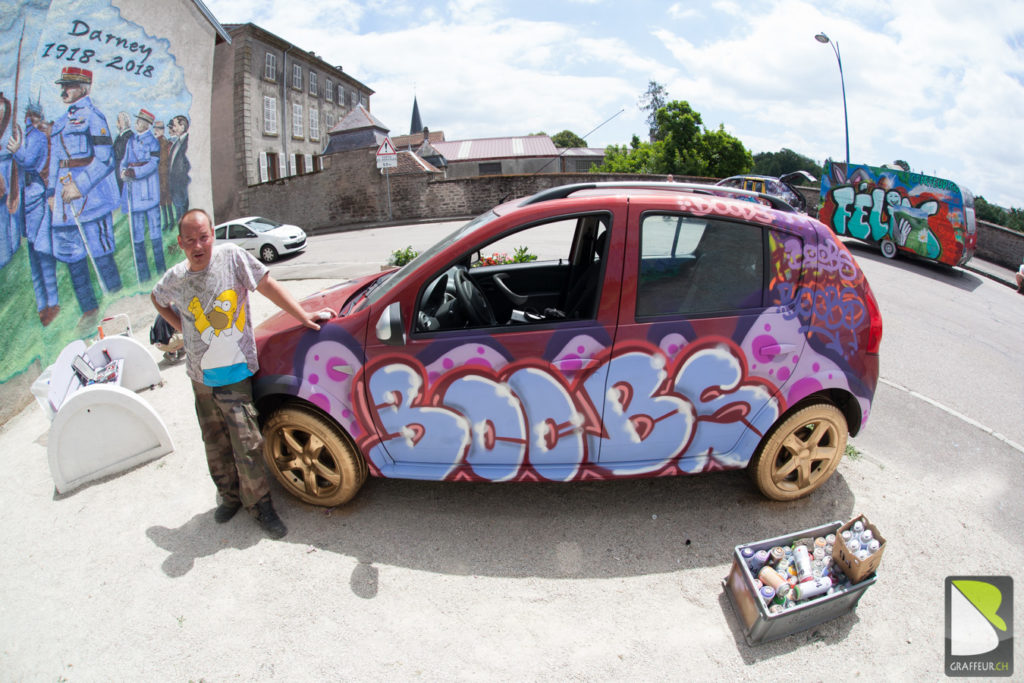 Dacia-boobs-graffiti-lorraine-2