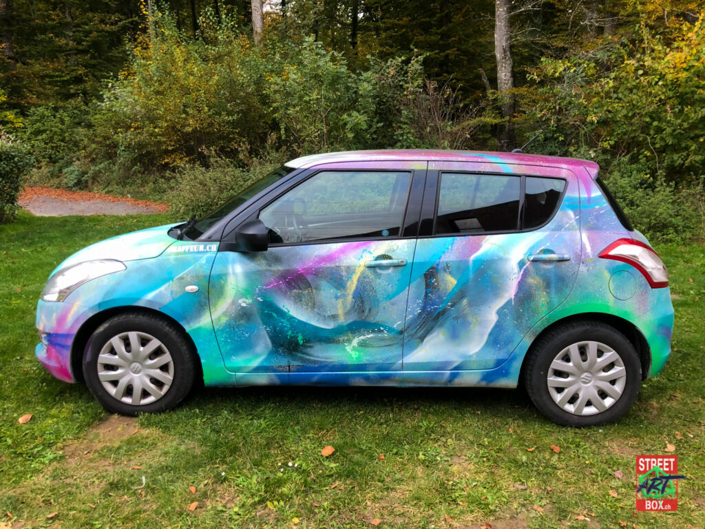 Graffiti-art-on-car-2-voiture-tag-spray-graffeur-25