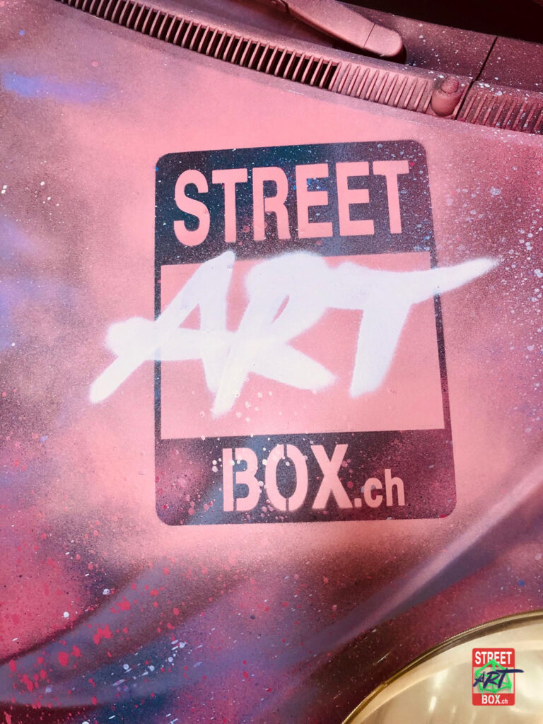 Graffiti-art-on-car-2-voiture-tag-spray-graffeur-9