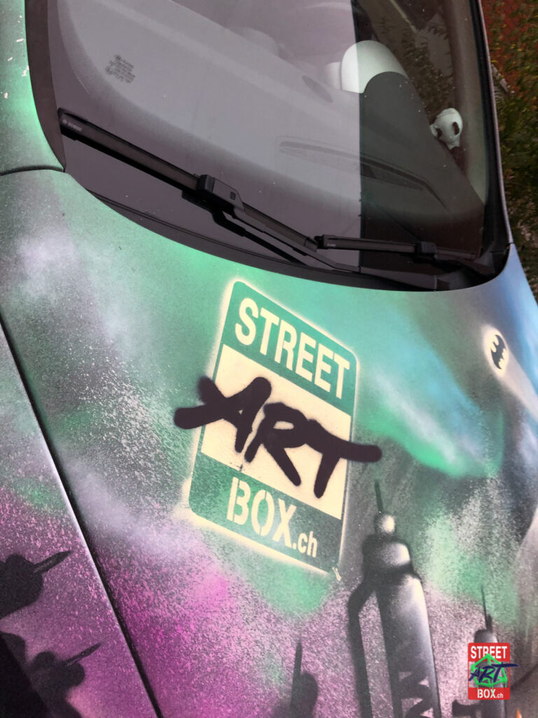 Graffiti-art-on-car-Joker-Harley-Quin-Seat-ibiza-suisse-6