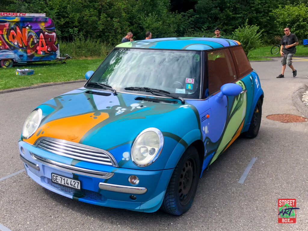 Mini-Cooper-Graffiti-Street-art-car-Suisse-Graff-Graphic-2