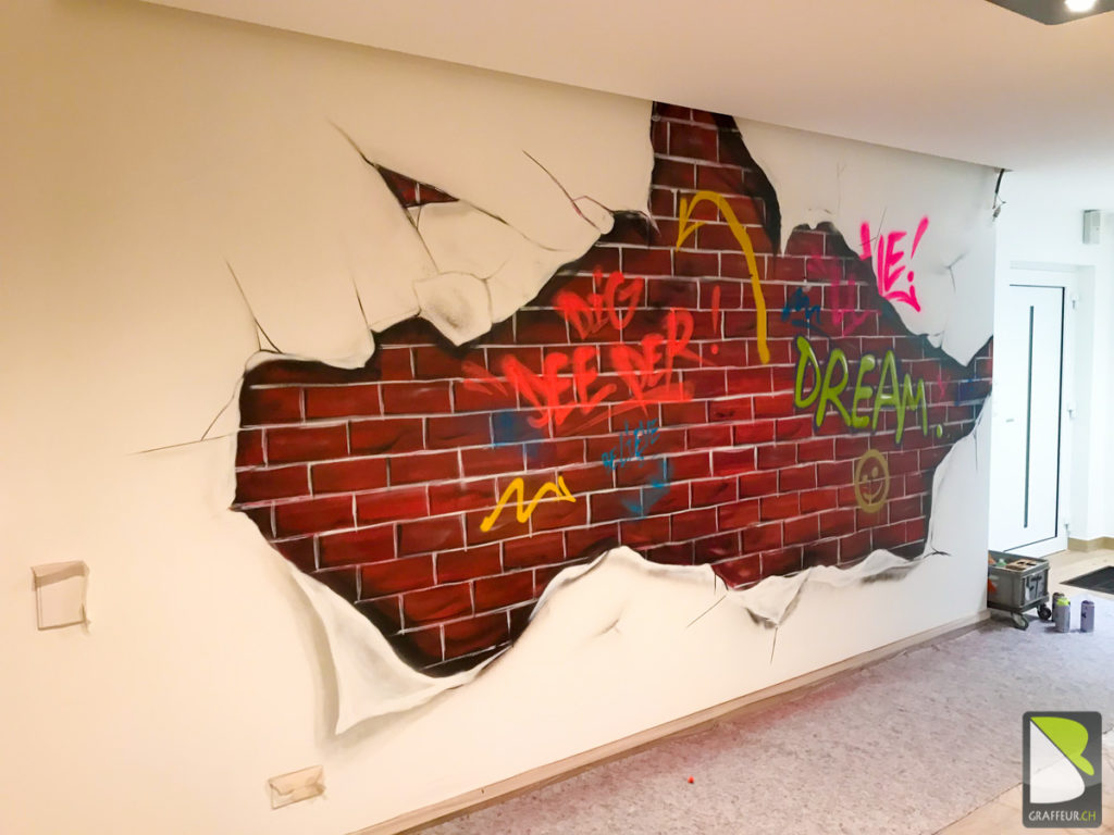 Mur-cassee-Brique-Street-art--Alsace