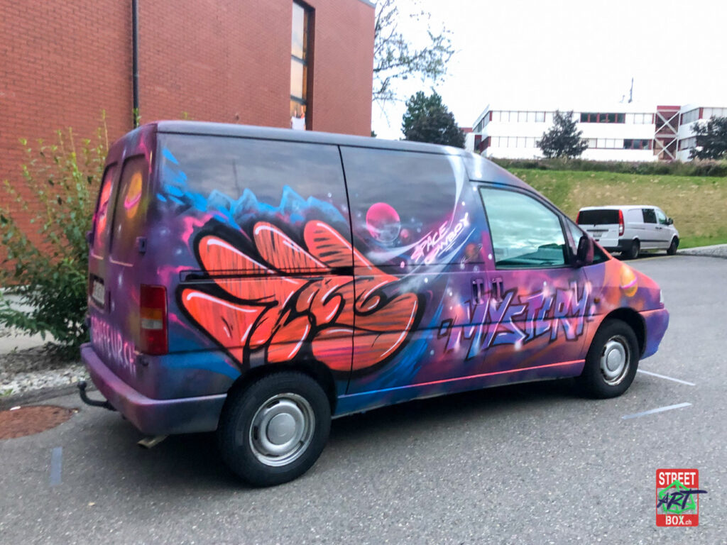 Peugeot-Partner-Voiture-Graffiti-Street-art-car-Suisse-Graffeur-passager