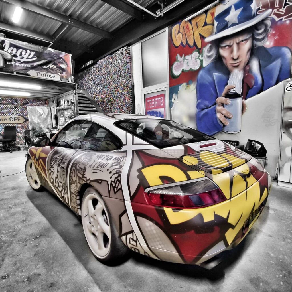 Porsche-911-carrera4-Graffiti-Streetpopart2