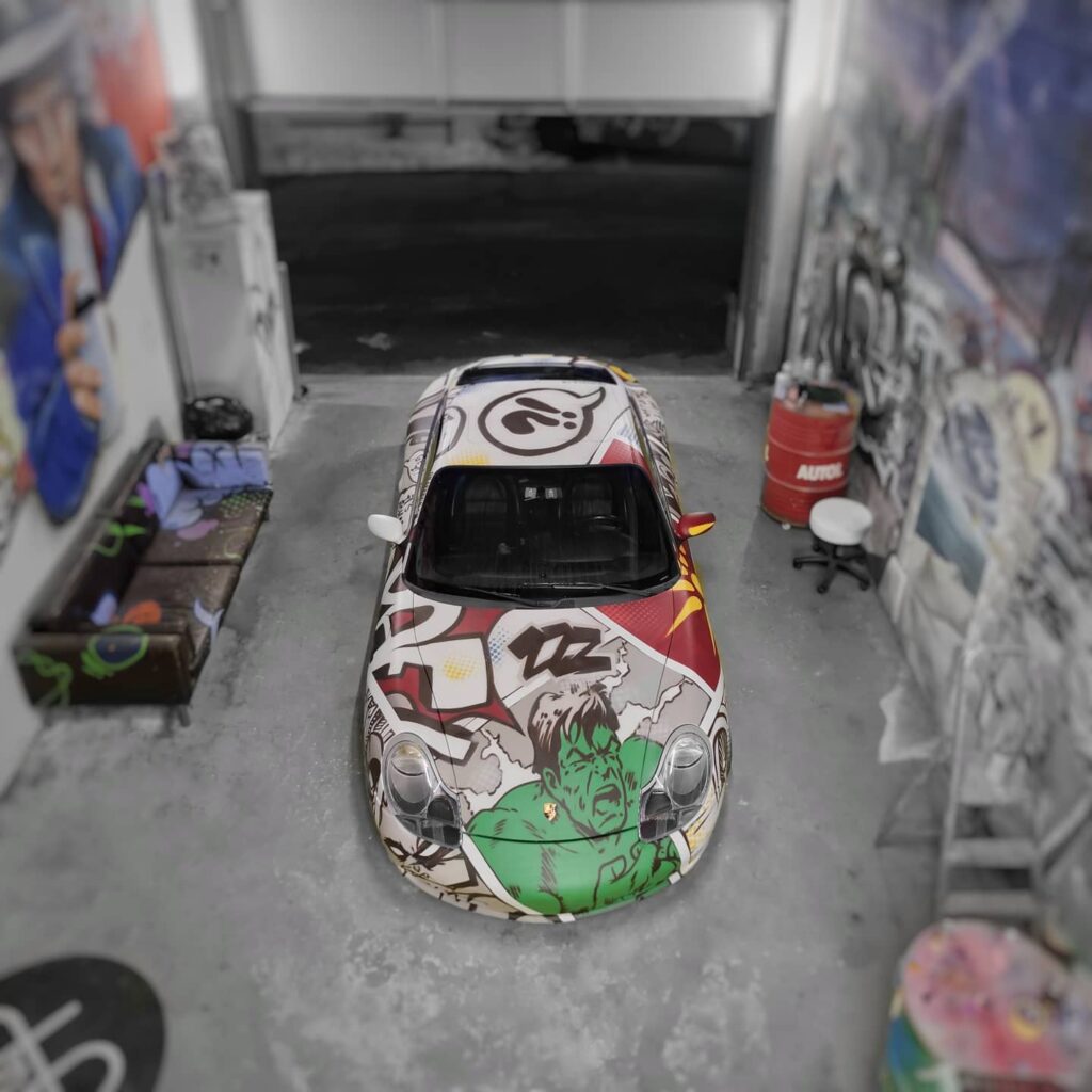 Porsche-911-carrera4-Graffiti-Streetpopart3