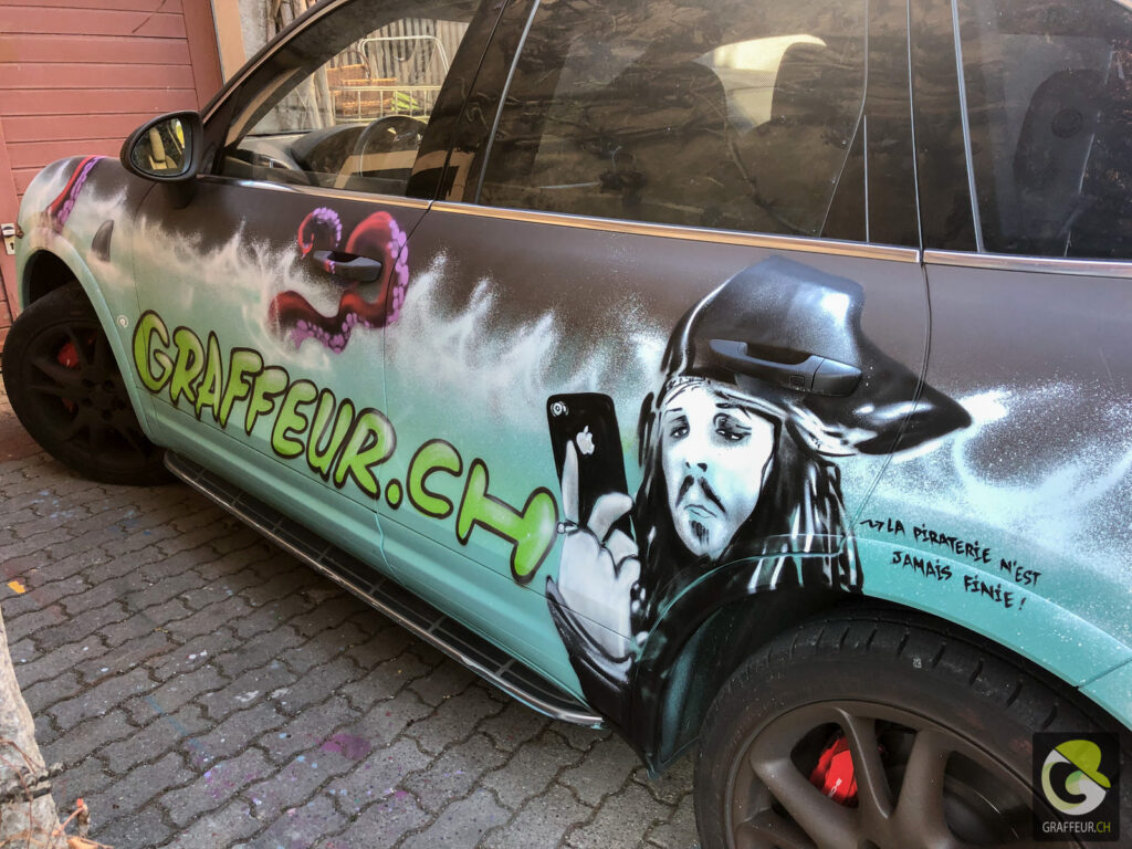 Porsche-Cayenne-Turbo-Graffiti-Art-On-Car-Graffeur-Suisse-15