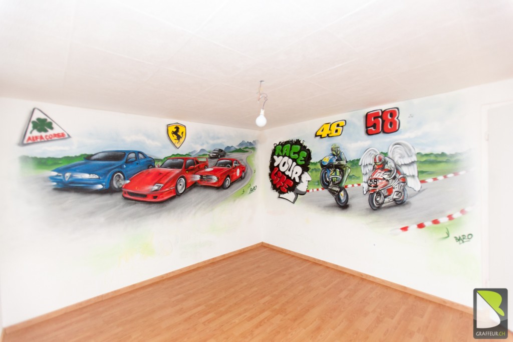 Simoncelli-Graffiti-Race-Moto-Alfa-QV-Ferrari-F40-Voiture