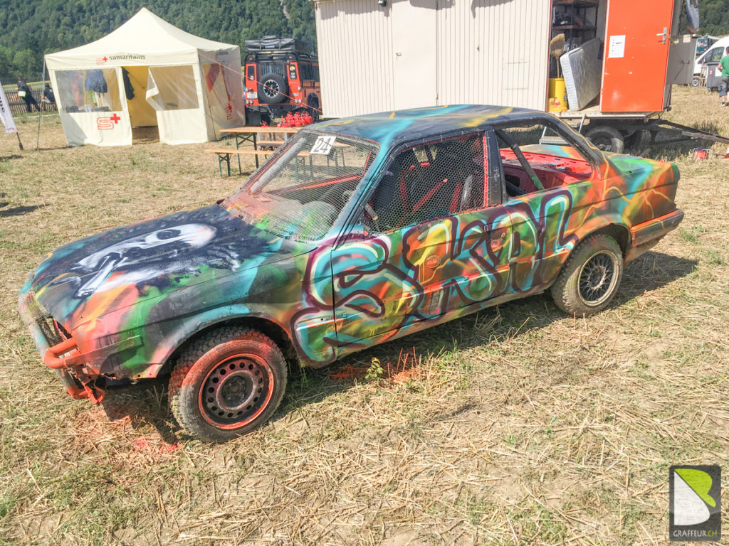 Trash-Car-Graffiti-Skal