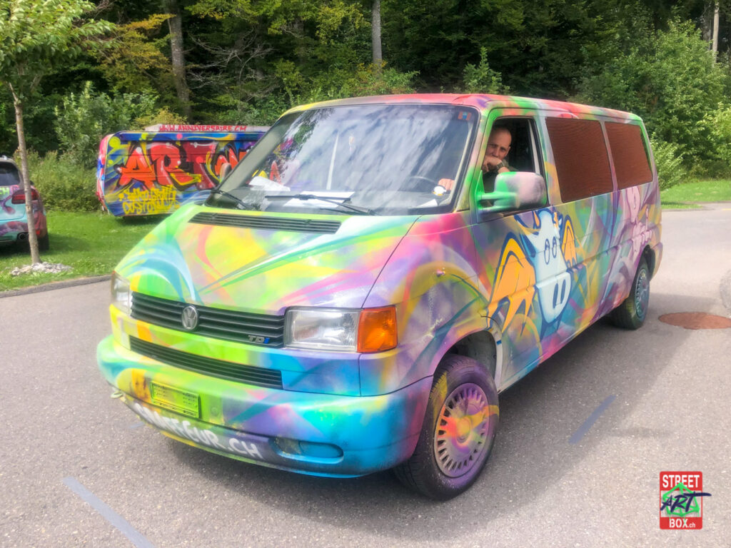 VW-T4-Fullcolor-Licorne-Voiture-Graffiti-Street-art-car-Suisse-Graff-Tague-3