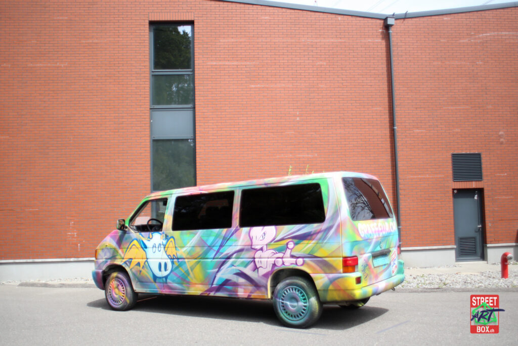 VW-T4-Fullcolor-Licorne-Voiture-Graffiti-Street-art-car-Suisse-Graff-arriere