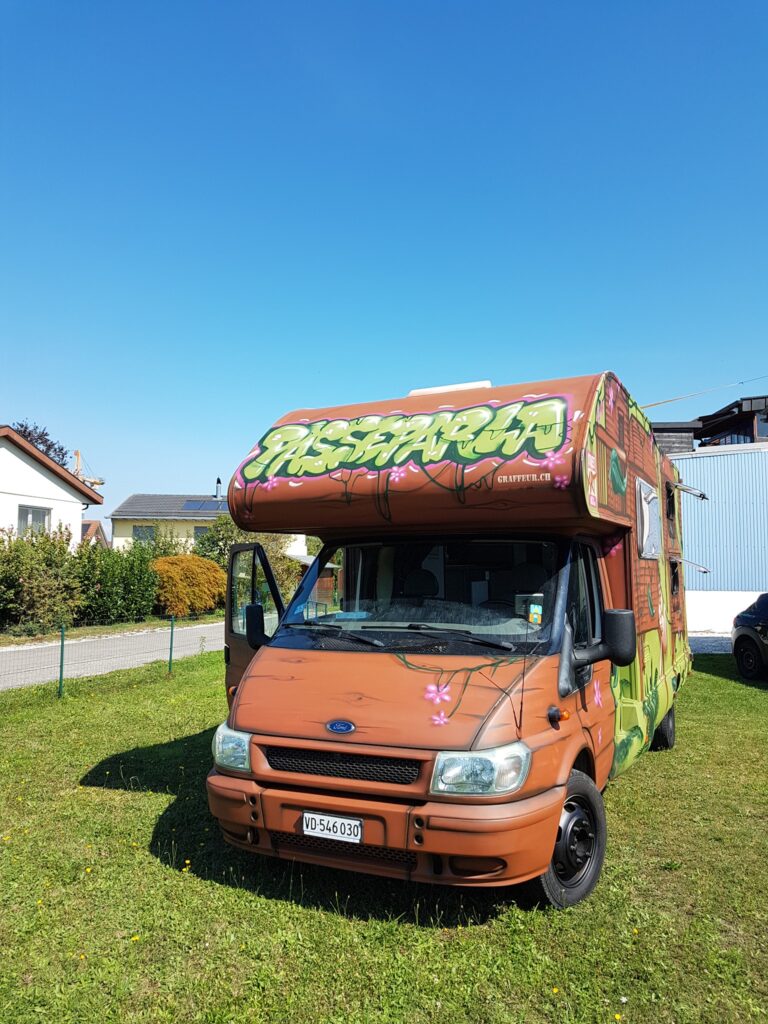 camping-car-nature-cabane2